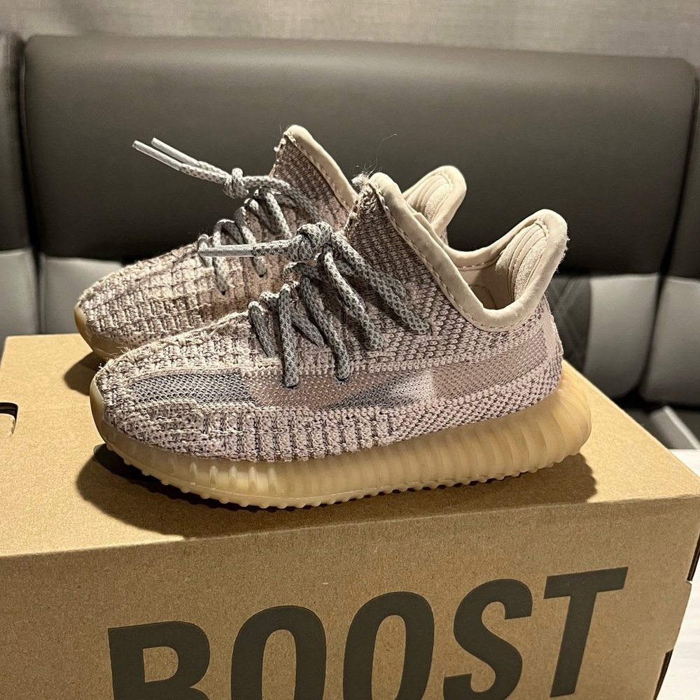 Toddler Yeezy Boost 350 V2 8K